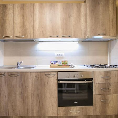 Golden Apartment Baneasa ブカレスト エクステリア 写真