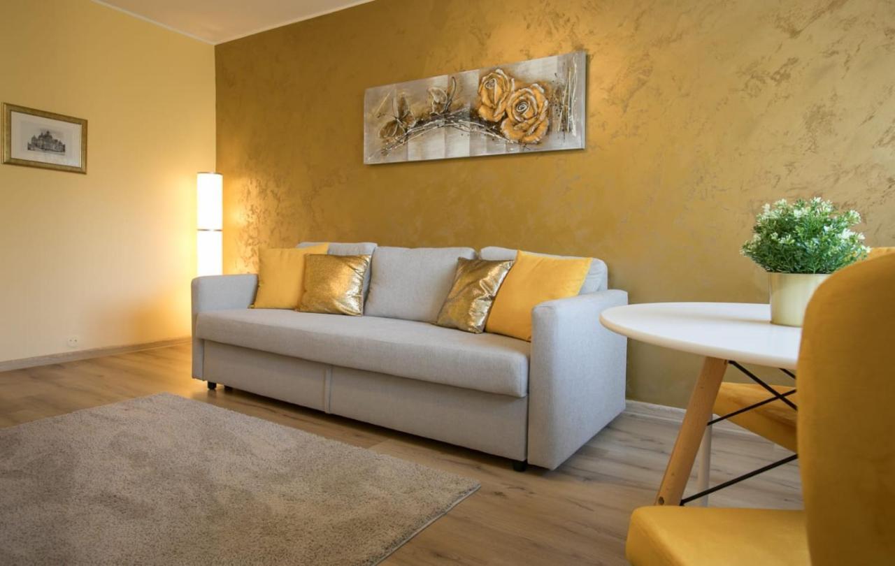 Golden Apartment Baneasa ブカレスト エクステリア 写真