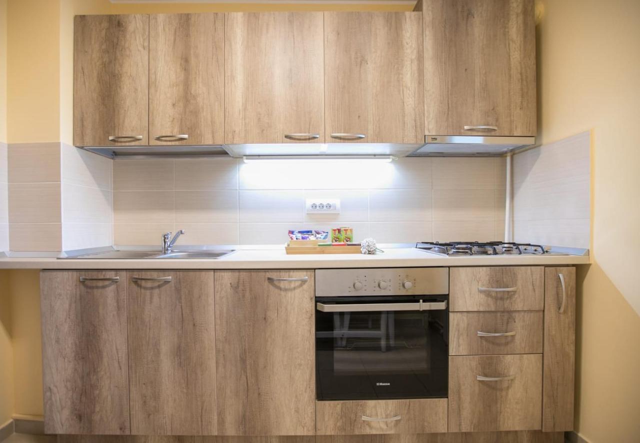 Golden Apartment Baneasa ブカレスト エクステリア 写真