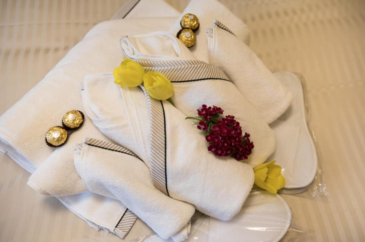 Golden Apartment Baneasa ブカレスト エクステリア 写真