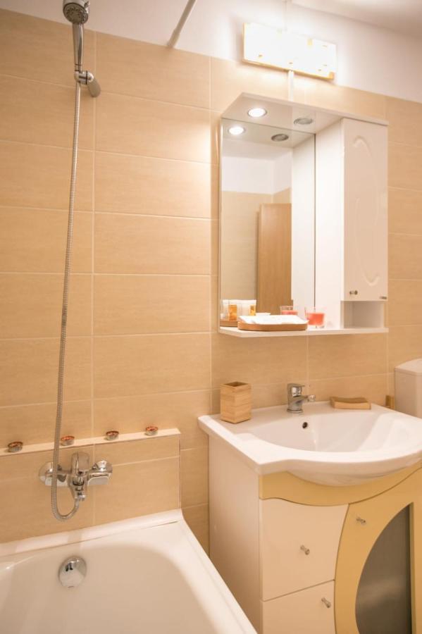 Golden Apartment Baneasa ブカレスト エクステリア 写真