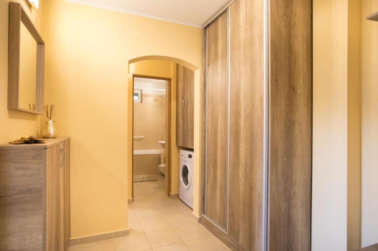 Golden Apartment Baneasa ブカレスト エクステリア 写真