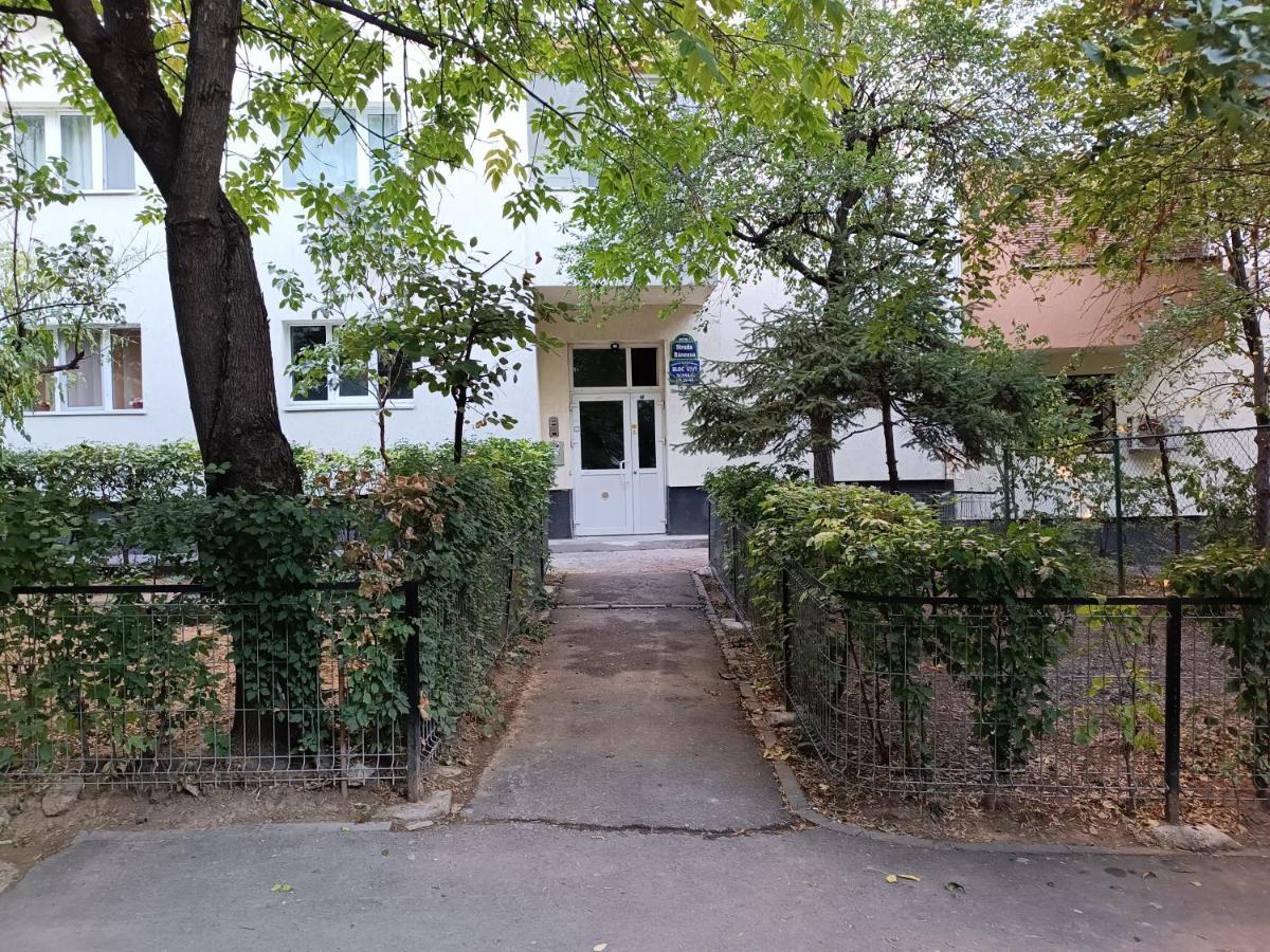 Golden Apartment Baneasa ブカレスト エクステリア 写真
